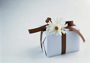 記念品に革製品のidホルダーがおすすめ